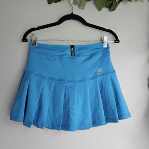 Athletics shirt size M